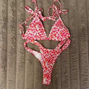 Woman’s Floral Tie-Back Bikini - Pink/Red